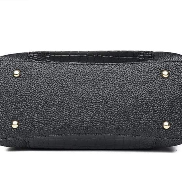 Womens Vegan Black Leather Textured Print Handbag with Added Strap - Picture 4 of 10